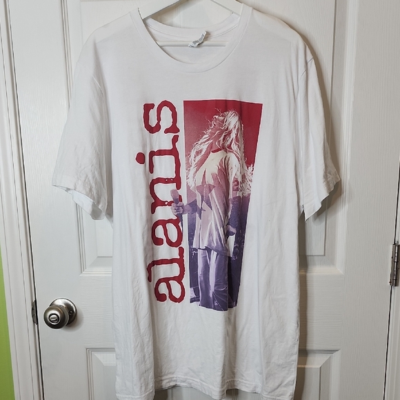 Alanis Morissette 2023 World Tour Short Sleeve Graphic T-Shirt, Size 2XL - Picture 1 of 4